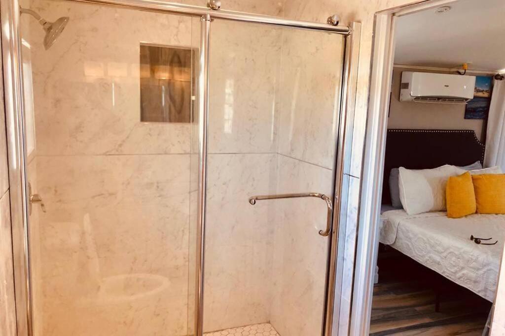 King & Queen Suite #8 Nassau Ngoại thất bức ảnh